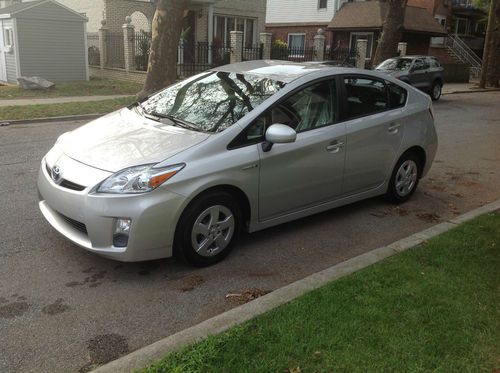 2011 toyota prius 3 base hatchback 4-door 1.8l