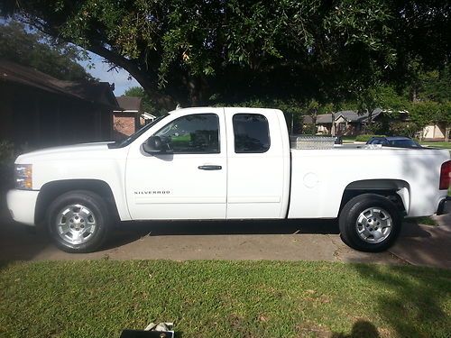 Chevy silverado 1500 lt 5.3 liter v8, extended cab, clean