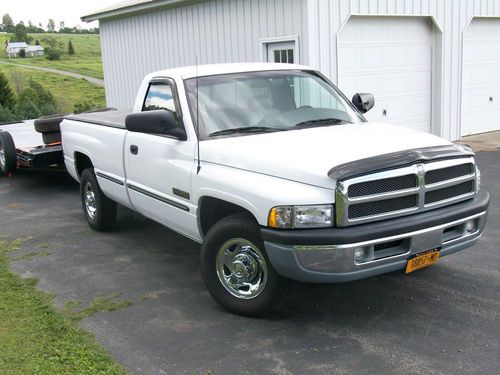 1998 dodge ram 2500 cummins 5speed  tennessee truck super clean look