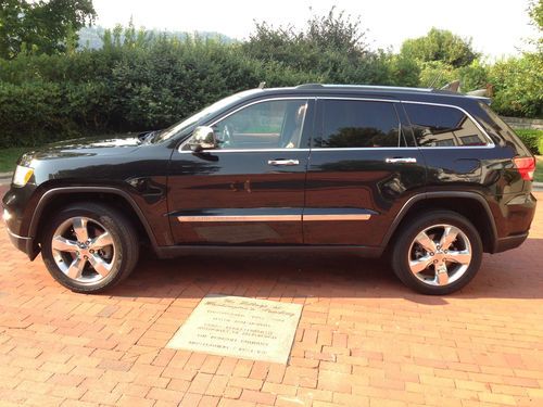 2011 jeep grand cherokee overland summit 4x4 - loaded !