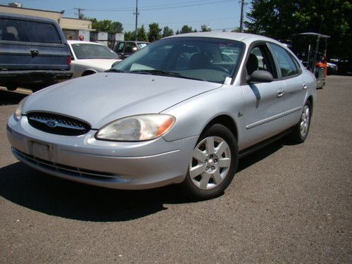 2000 ford taurus lx 4 door sedan