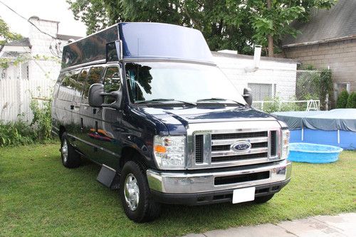 2008 ford e-series van e-250 hitop handicap / wheelchair van one owner!!!