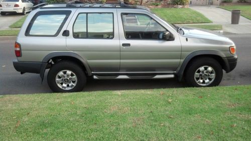 1998 nissan pathfinder se sport utility 4-door 3.3l