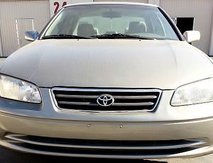 2001 toyota camry le sedan 4-door 2.2l low miles 89k original, no reserve