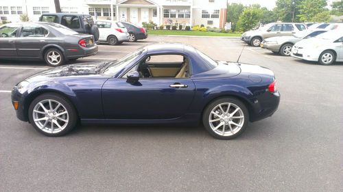 2010 Mazda MX-5 Miata Grand Touring Convertible 2-Door 2.0L, US $16,995.00, image 4