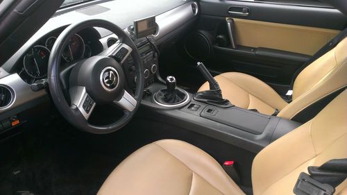 2010 Mazda MX-5 Miata Grand Touring Convertible 2-Door 2.0L, US $16,995.00, image 5