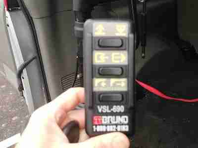2010 GMC Savana Passenger Van with Bruno Scooter Wheelchair lift 21,591 Mi, image 8