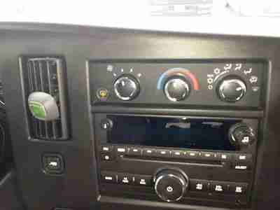 2010 GMC Savana Passenger Van with Bruno Scooter Wheelchair lift 21,591 Mi, image 19