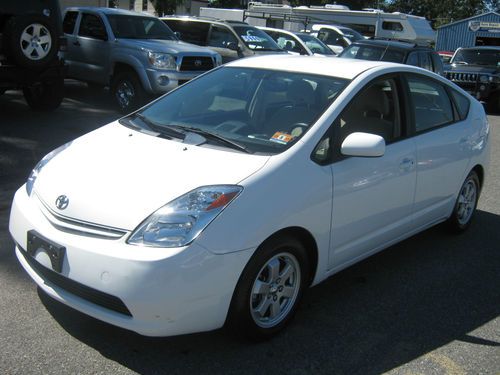 2005 toyota prius base hatchback 4-door 1.5l