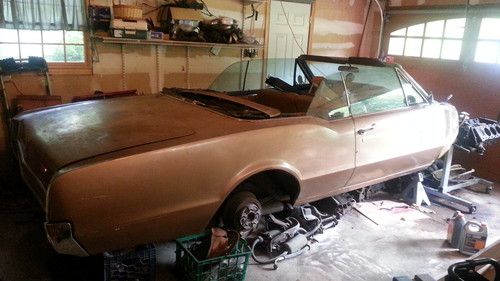 1967 cutlass convertible