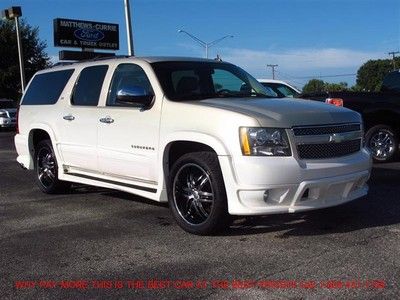 2WD 4dr 1500 SUV NAV CD 3rd Row Seat 4-Wheel Disc Brakes A/C ABS Air Suspension, image 2