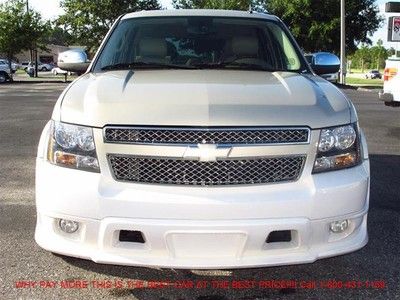 2WD 4dr 1500 SUV NAV CD 3rd Row Seat 4-Wheel Disc Brakes A/C ABS Air Suspension, image 3