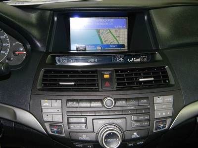 3.5 3.5L CD 4 wheel disc brakes ABS brakes AM/FM radio Air conditioning Compass, image 11