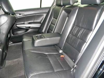 3.5 3.5L CD 4 wheel disc brakes ABS brakes AM/FM radio Air conditioning Compass, image 20