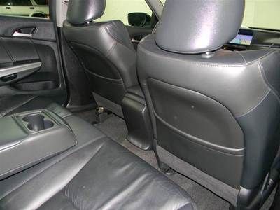 3.5 3.5L CD 4 wheel disc brakes ABS brakes AM/FM radio Air conditioning Compass, image 24