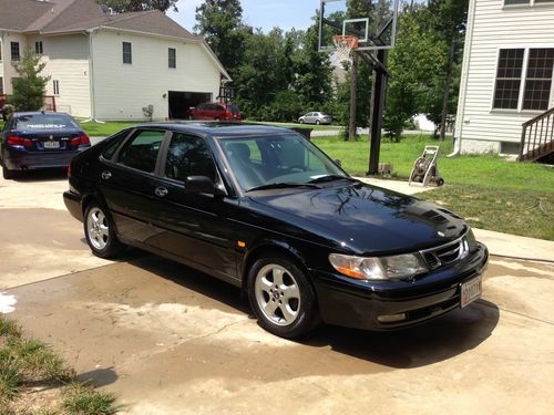 1999 saab 9-3 base hatchback 4-door 2.0l