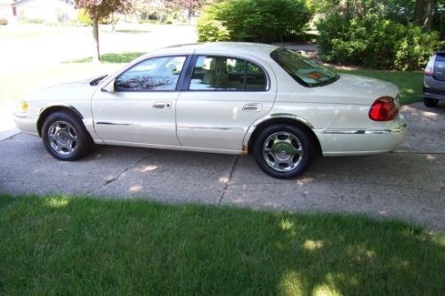 2002 lincoln continental base sedan 4-door 4.6l