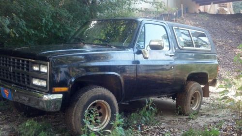 1991 black chevy k5 blazer needs work