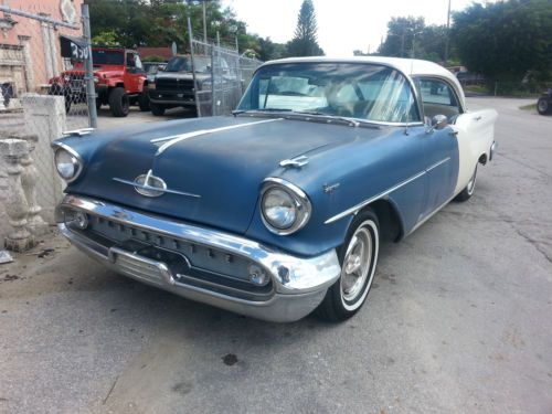 1957 oldsmobile super 88 4 door hardtop