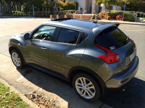 2013 nissan juke, manual!, +$2k accessories, less than 5000 miles, nearly new!