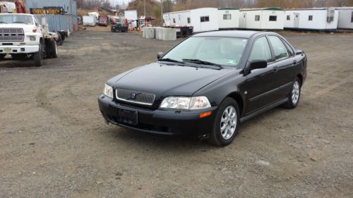 2001 volvo s40 new suspension, timing belt done, runs perfect!!! no reserve