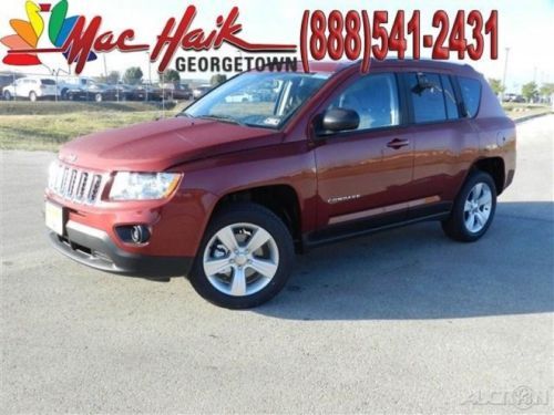 2013 latitude new 2l i4 16v fwd suv