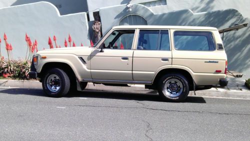1987 toyota landcruiser - looks great - runs great - never driven off-road