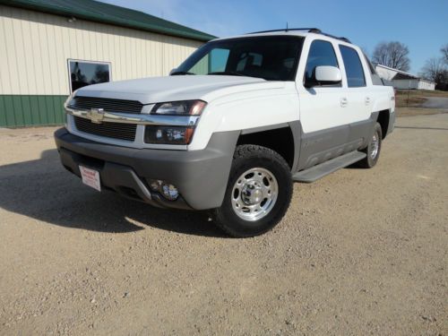 2002 chevrolet avalanche 2500 base crew cab pickup 4-door 8.1l