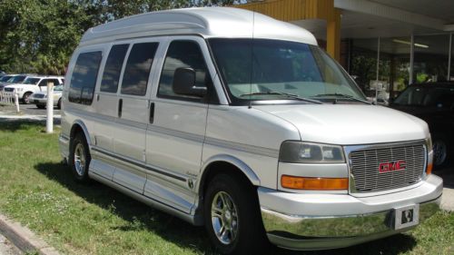 2003 gmc savana 3500 base cutaway van 2-door 6.0l