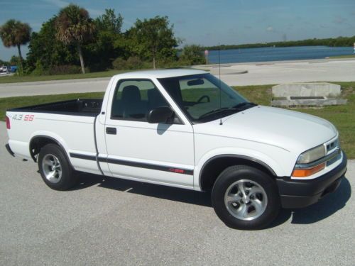 2003 chevy s10 13k mi 4.3 v6 auto a-c cruise &#034;4.3 ss&#034; as new unique no reserve!!