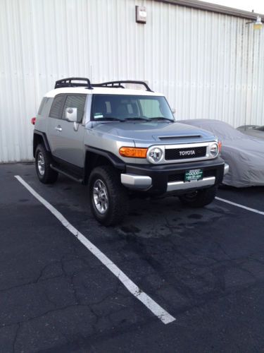 2012 toyota fj cruiser base sport utility 4-door 4.0l