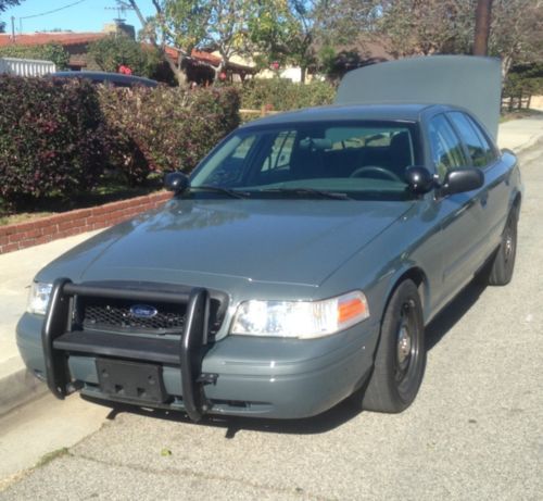 2009 ford crown victoria police interceptor sedan 4-door 4.6l