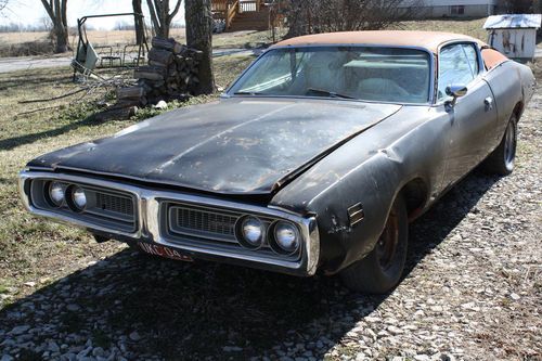 1971 dodge charger whole or parts, many original mopar parts!