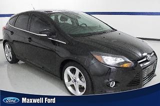 12 ford focus hatchback titanium, leather, sunroof, navigation, we finance!