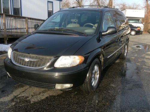 2003 chrysler town &amp; country lxi fwd 3.8l v6, no reserve, leather, tv