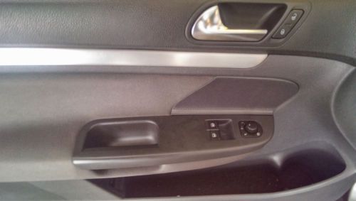 2009 Volkswagen GTI Base Hatchback 2-Door 2.0L, image 12