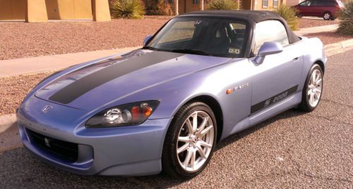 2004 honda s2000 base convertible 2-door 2.2l