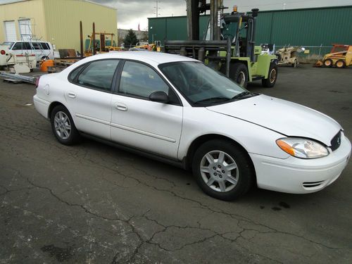 2005 ford taurus se 4 door sedan