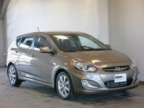 2013 Hyundai Accent HB LOW MILES!!, image 5