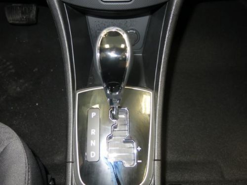 2013 Hyundai Accent HB LOW MILES!!, image 17