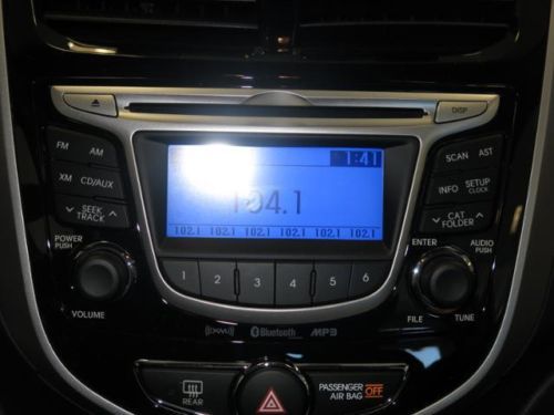 2013 Hyundai Accent HB LOW MILES!!, image 19