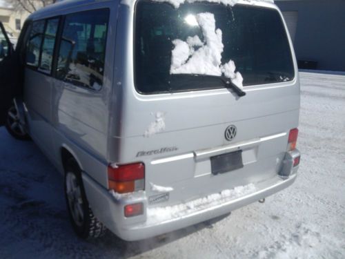 2003 volkswagen eurovan gls standard passenger van 3-door 2.8l