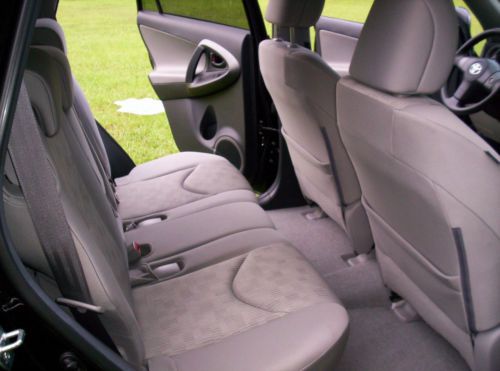 2010 Toyota RAV4 Base Sport Utility 4-Door 2.5L, US $15,995.00, image 8