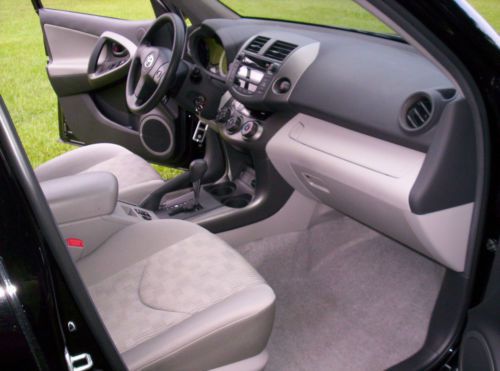 2010 Toyota RAV4 Base Sport Utility 4-Door 2.5L, US $15,995.00, image 10
