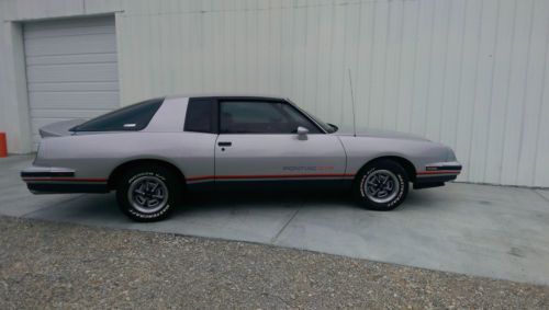 1986 pontiac grand prix base coupe 2-door 5.0l