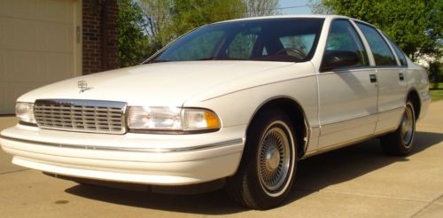 1995 caprice classic, rust free, two owners, clean carfax, lt-1