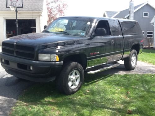 Dodge ram 1500 automatic 4x4 runs and drives excellent