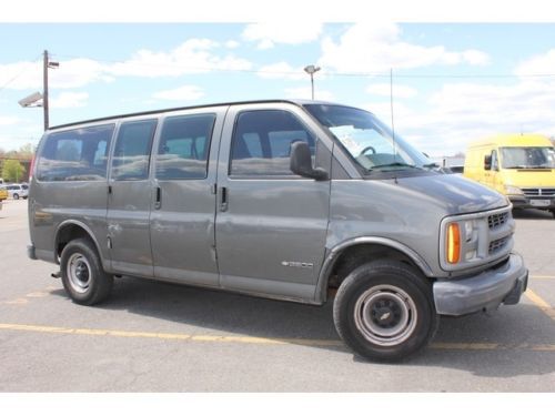 12 passenger van no reserve nr high bidder wins !!!