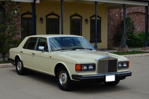 Very clean original 1987 rolls silver spirit, 45k low miles, clean autocheck