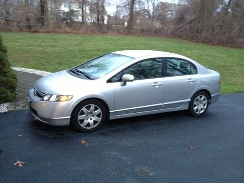 2008 honda civic lx sedan 4-door 1.8l - excellent condition